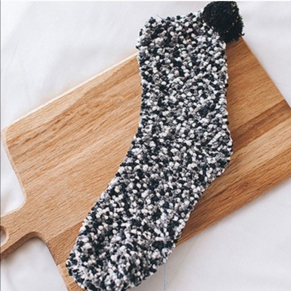 NEW! Cupcake Pom Pom Fuzzy Socks - Picture 4 of 7